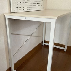 ニトリ　デスク　48cm x 95cmの画像