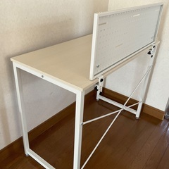 ニトリ　デスク　48cm x 95cmの画像