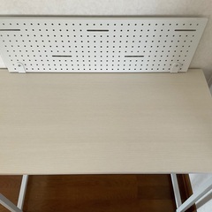 ニトリ　デスク　48cm x 95cmの画像