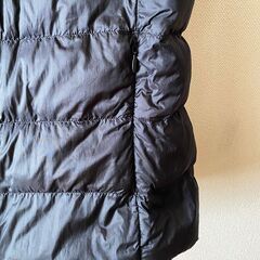 ユニクロ★ウルトラライトダウン・ベスト／レディースMの画像