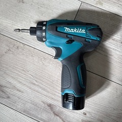 マキタ(Makita) DF030D10.8V 充電式ドライバドリルセット
の画像