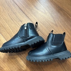 黒ブーツ　キッズ　15.5㎝の画像