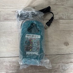 マキタ(Makita) DF030D10.8V 充電式ドライバドリルセット
の画像