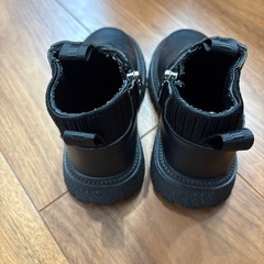 黒ブーツ　キッズ　15.5㎝の画像