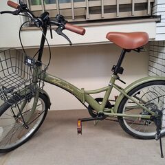 折りたたみ自転車を売ります ☆値下げしました‼【ほぼ新品・近隣配送可】20型折り畳み自転車6段変速