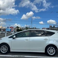 プリウスαの画像