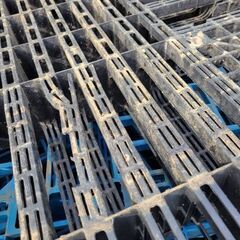 プラスチックパレット10枚セットの画像