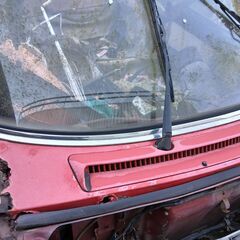 アルファーロメオスパイダーフロントガラス枠メツキモール類販売の画像