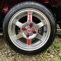 タイヤホイール4本セット　TE37 6J PCD100 ４穴  磨き仕上げしてあります　かなり綺麗なホイールです。　　　　　　　　　　　　　　　　　　　　　　の画像