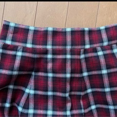チェックスカートの画像