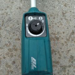 マキタ　充電式草刈機の画像