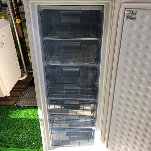 アイリスオーヤマ　ノンフロン冷凍庫　175L  IUSD-18A-W  RZ
