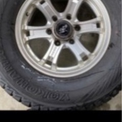 　スタッドレスタイヤホイールセット
265-70-16 の画像