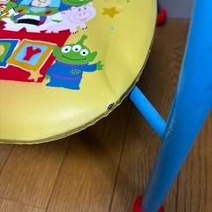 子供用い椅子の画像