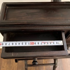 チーク素材の上着かけの画像