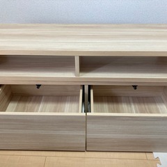 テレビボードの画像