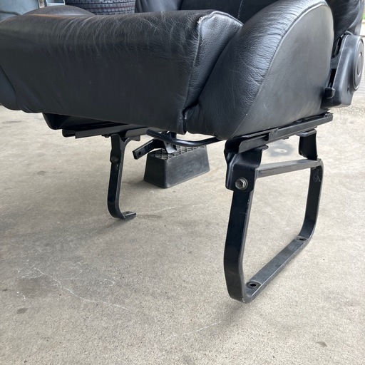 ミラウォークスルーバン　L70 運転席シート 