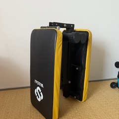 【受け渡し先確定済み】WASAI 折りたたみ式トレーニングベンチ 黒/黄色の画像