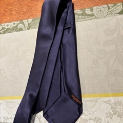 ①ネクタイの画像