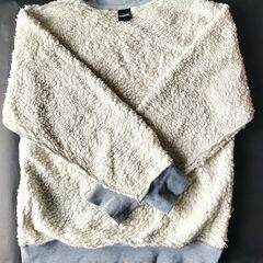 裏ボア　もこもこ　トレーナー　着丈62cm　レディースL、メンズSくらい　グレーの画像