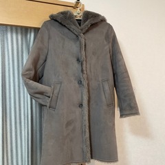 UNIQLOフェイクムートンコートの画像