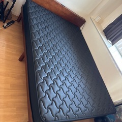 ダブルベッドの画像