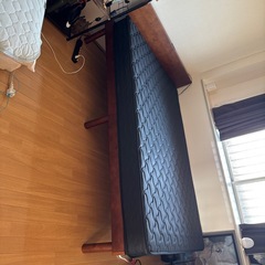 ダブルベッドの画像