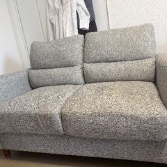 【元値3万円：無料でお渡し】二人でゆったりサイズ　ハイバックソファの画像