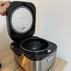 炊飯器の画像