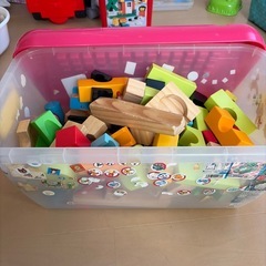 積み木　玉を転がして遊ぶ積み木
の画像