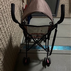 B型ベビーカー 片方のブレーキこわれてます壊れてますの画像
