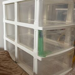 衣装ケースの画像