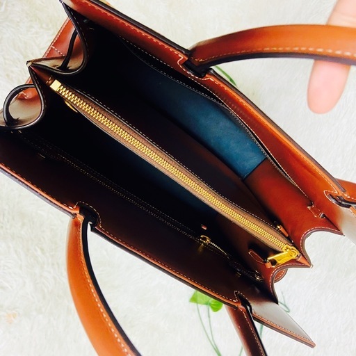 BURBERRY✨バーバリー✨トートバッグ✨タイトルスモール✨レザーハンドバッグ
