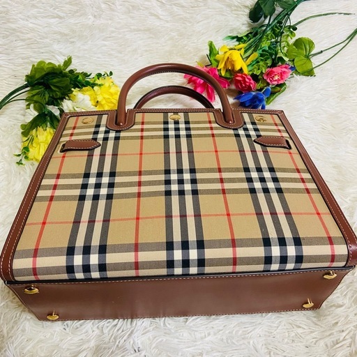 BURBERRY✨バーバリー✨トートバッグ✨タイトルスモール✨レザーハンドバッグ