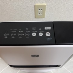 【美品】SHARP 加湿セラミックファンヒーター HX-SK12-W（2024年製）の画像