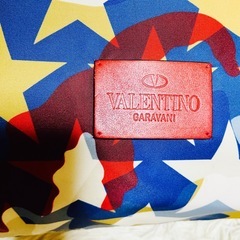 スタッズ✨VALENTINO✨ヴァレンティノ✨トートバッグ✨迷彩✨星柄✨総柄✨の画像