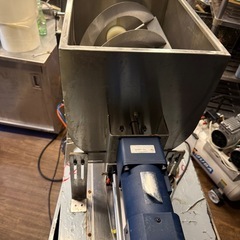 業務用自動液体充填器30ml〜300ml包装シールおまけ攪拌機能付きの画像