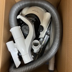 SHARPサイクロンクリーナーそうじ掃除機の画像