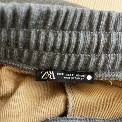 ZARA S 冬物ハーフパンツの画像