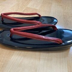 草履　各800円の画像