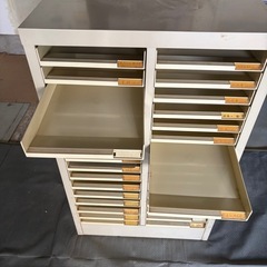 決まりました書類棚の画像