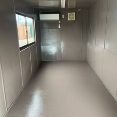 【三重】 4坪ハウス　(土日引き取り可)　エアコン　8畳　コンテナハウス　ユニット　トレーラー　大型　事務所　倉庫　物置　【配送可】の画像