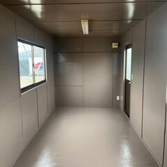 【三重】 4坪ハウス　(土日引き取り可)　エアコン　8畳　コンテナハウス　ユニット　トレーラー　大型　事務所　倉庫　物置　【配送可】の画像