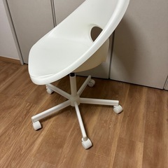 机　椅子の画像