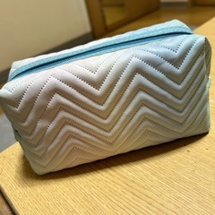 ブルー  グラデーション  ポーチ  美品の画像