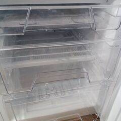 ★リユースのサカイ水戸店★ IRISOHYAMA 冷蔵庫 142L ２２年製 動作確認／クリーニング済み MT6118の画像