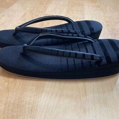 草履　各800円の画像