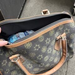 【リサイクルショップどりーむ鹿大前店】No.3258　ポーチ　バッグ　小さめバッグ♪　お求めやすい低価格♪の画像