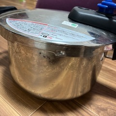 アイリスオーヤマ IH対応 圧力鍋 5Lの画像