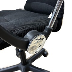 オフィスチェア　黒　キャスター付きの画像